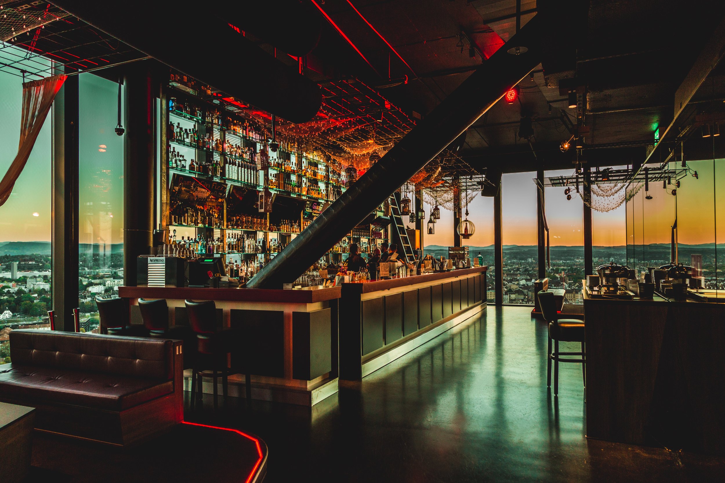 Rooftop-Bar mit erstklassigen Cocktails | Bar Rouge